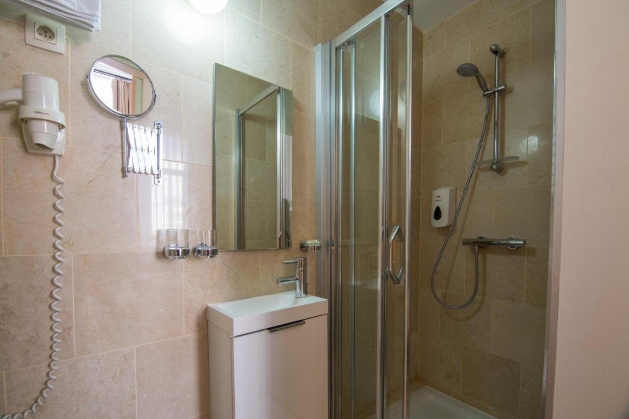 גנט Hotel The Lord מראה חיצוני תמונה